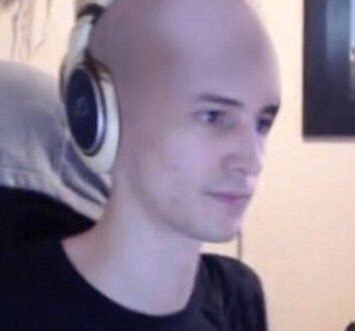 xqc face|Look at xQcs Face...